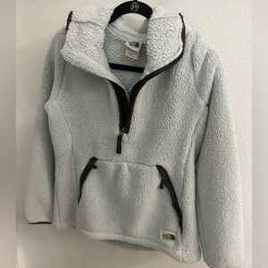 Women’s North Face Hooded Fleece NWOT